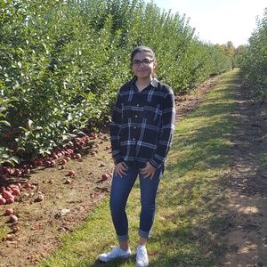 Meet your Posher, Alix